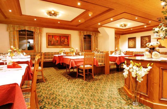 Hotel Corona Krone Selva di Val Gardena Exterior foto