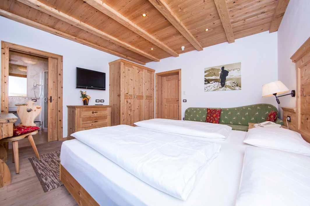 Hotel Corona Krone Selva di Val Gardena Exterior foto